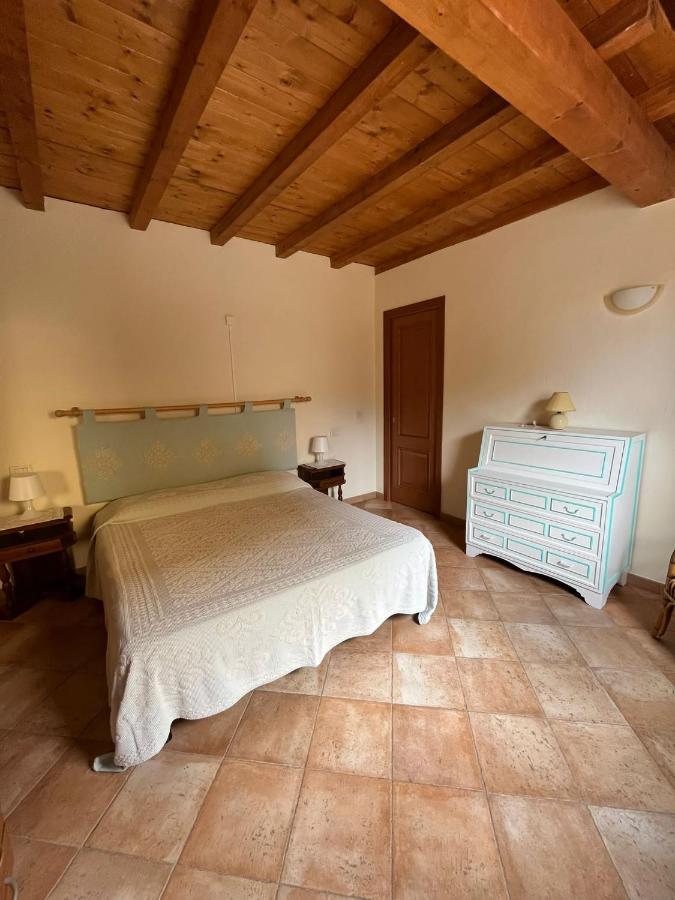 Casa Nel Borgo Di San Pantaleo Villa Екстериор снимка